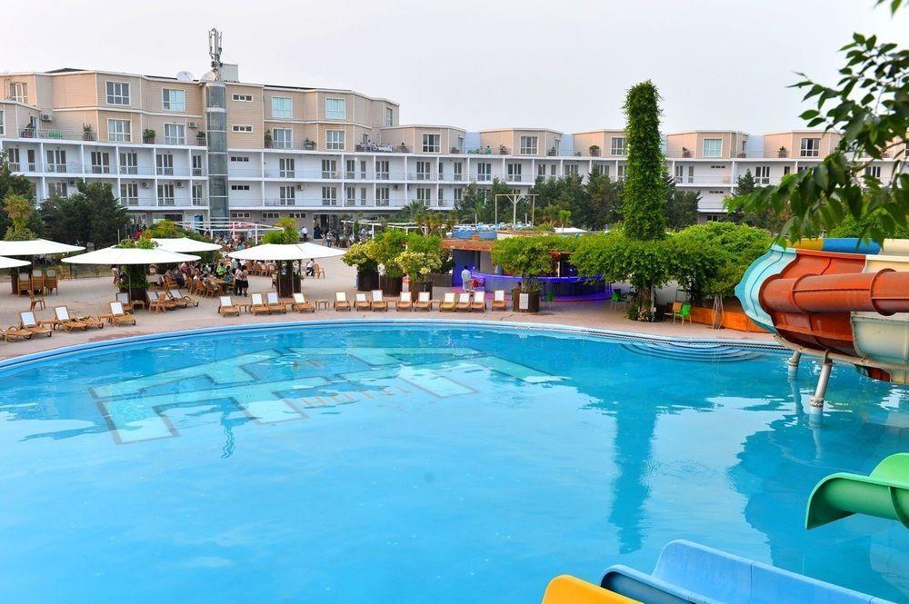 Af Hotel Aqua Park Family Resort Complex 诺夫哈那 外观 照片