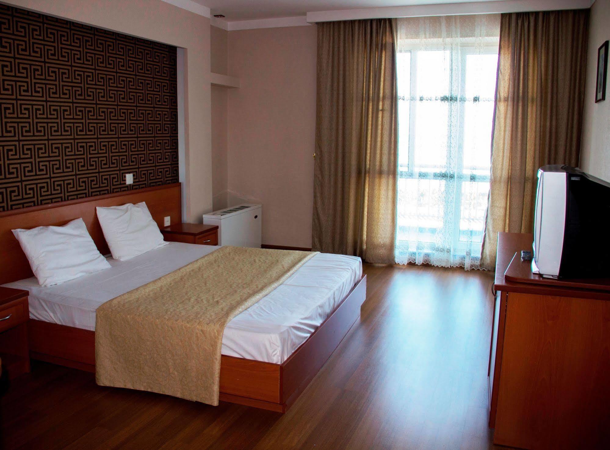 Af Hotel Aqua Park Family Resort Complex 诺夫哈那 外观 照片