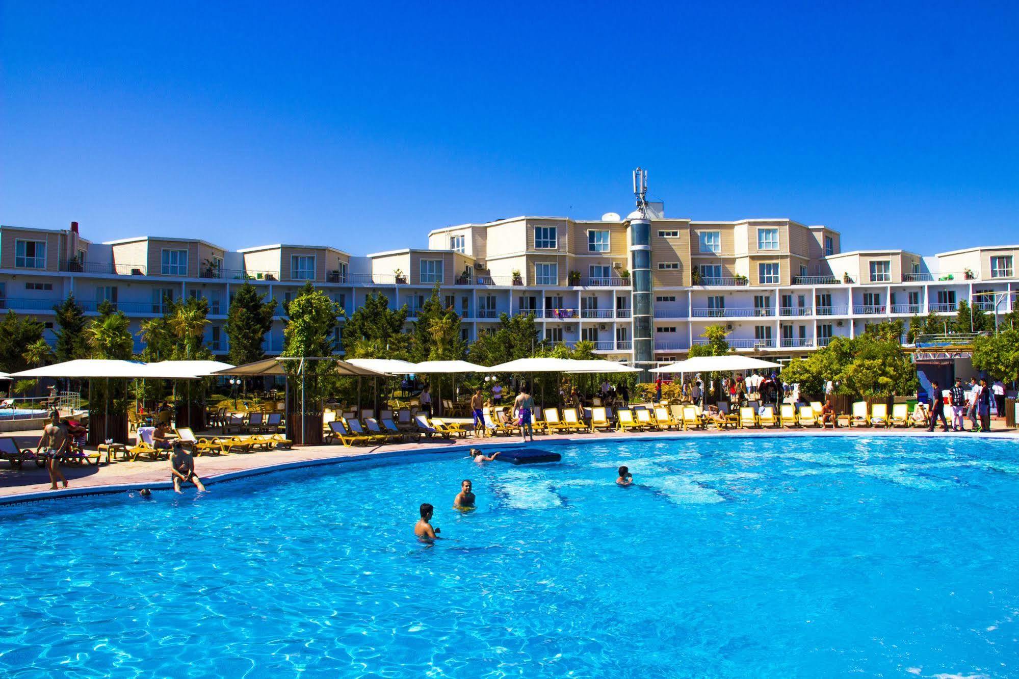 Af Hotel Aqua Park Family Resort Complex 诺夫哈那 外观 照片