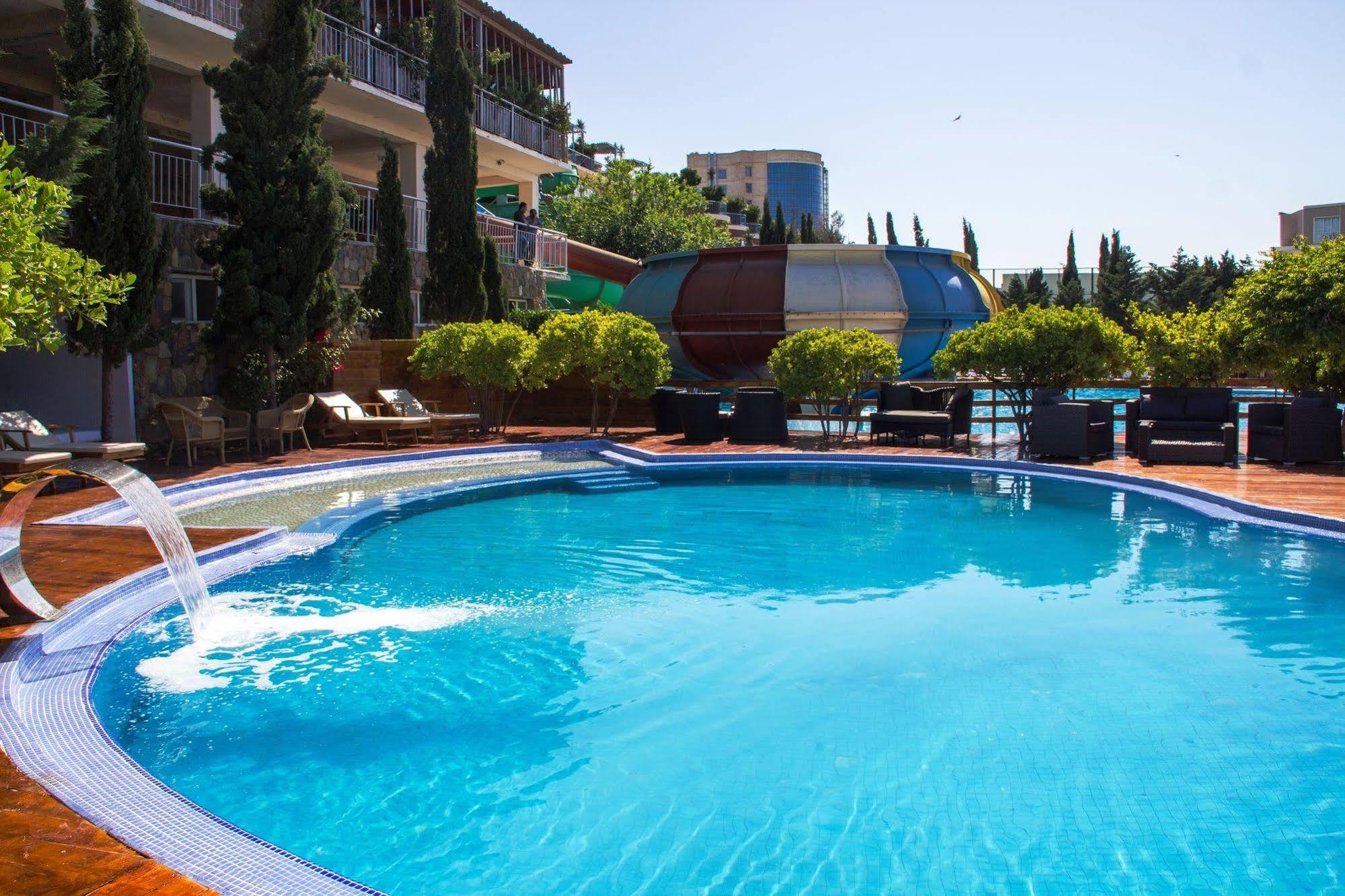 Af Hotel Aqua Park Family Resort Complex 诺夫哈那 外观 照片
