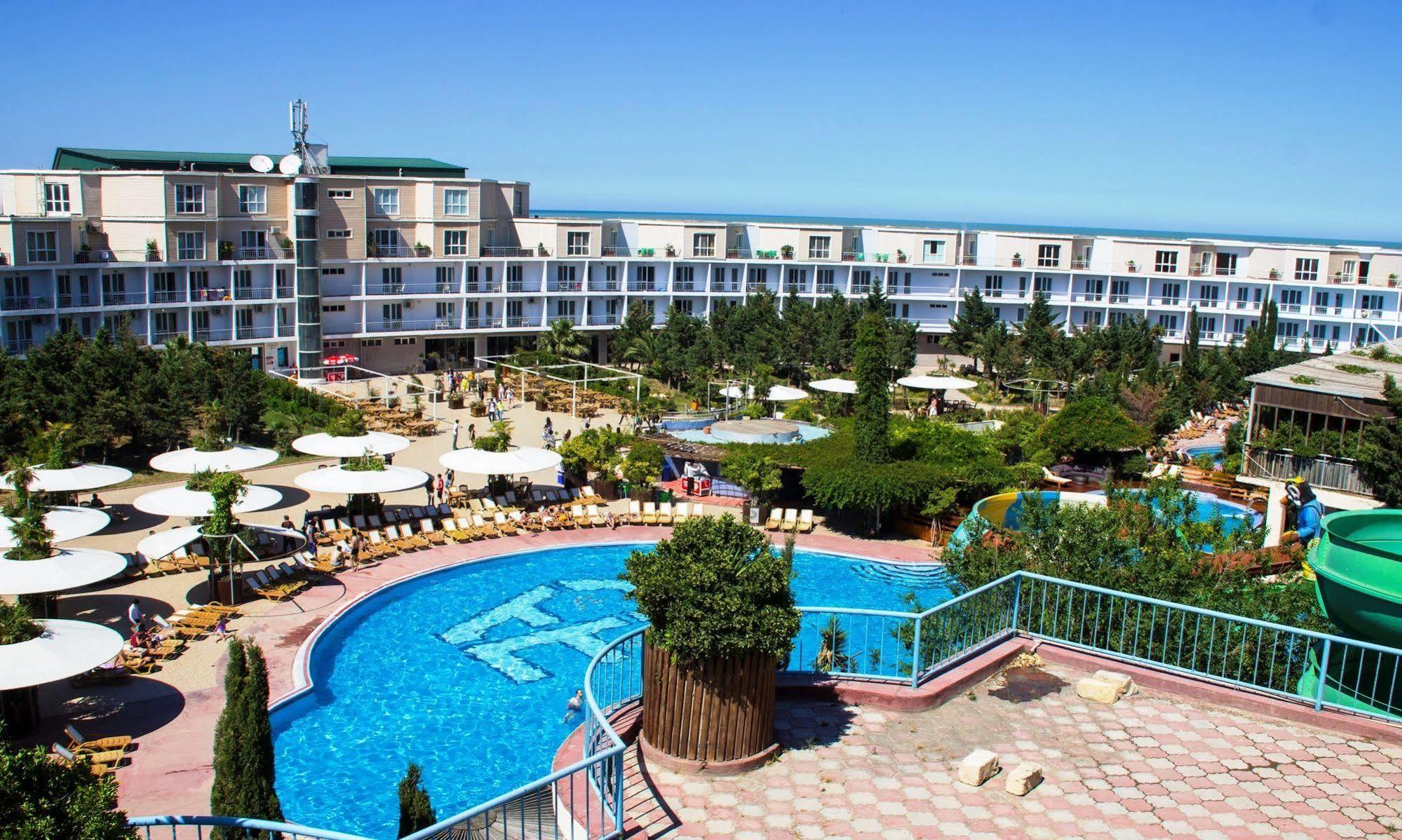 Af Hotel Aqua Park Family Resort Complex 诺夫哈那 外观 照片