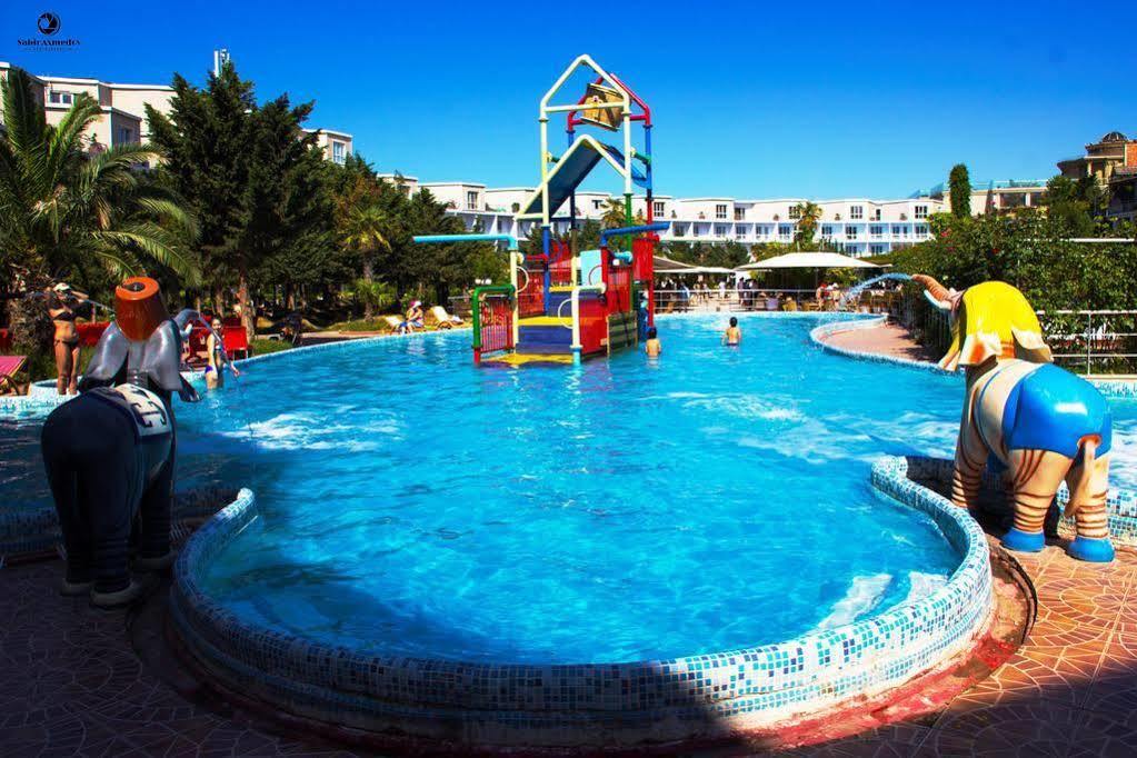 Af Hotel Aqua Park Family Resort Complex 诺夫哈那 外观 照片