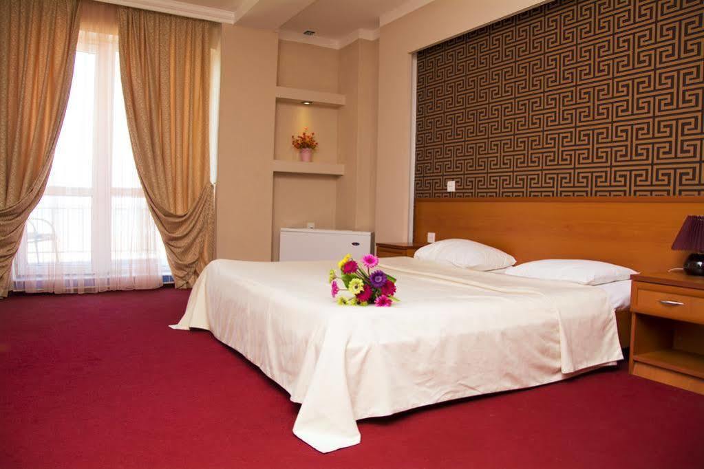 Af Hotel Aqua Park Family Resort Complex 诺夫哈那 外观 照片